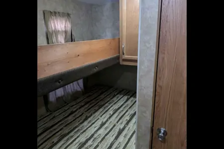 Sam's Jayco Flight 19 BH Travel Trailer