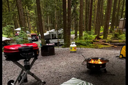 Gina's Dutchmen sport  2004 Travel Trailer