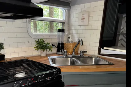 Gina's Dutchmen sport  2004 Travel Trailer