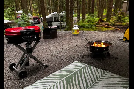 Gina's Dutchmen sport  2004 Travel Trailer