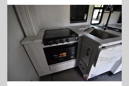 2026 East to West Entrada Class C 2800S