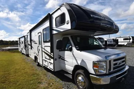 2026 East to West Entrada Class C 2800S