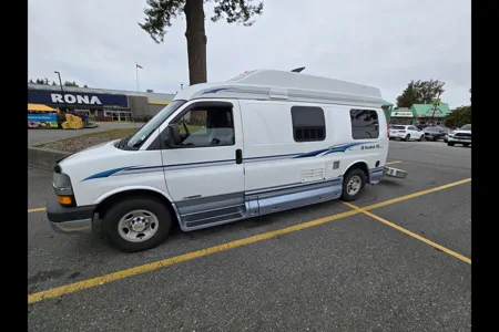 Chevy Roadtrek 190 Popular Campervan