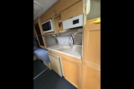 Chevy Roadtrek 190 Popular Campervan