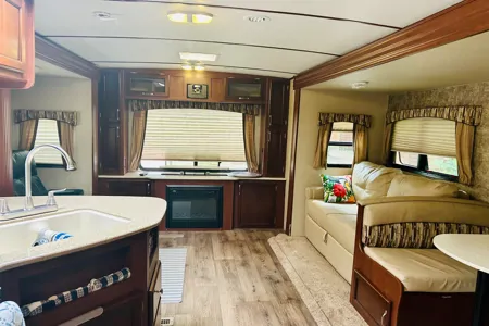 *Turn key* Fully loaded Luxury Rental*  32’ Sunvalley *Delivery Only