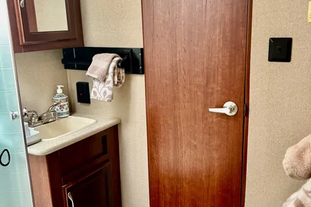 *Turn key* Fully loaded Luxury Rental*  32’ Sunvalley *Delivery Only