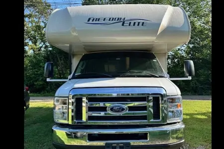 Agnes's Thor Motor Coach Freedom Elite Class C