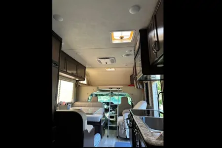 Agnes's Thor Motor Coach Freedom Elite Class C