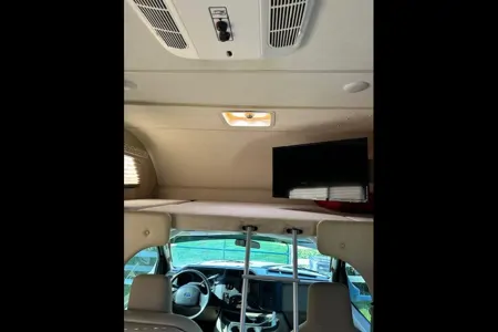 Agnes's Thor Motor Coach Freedom Elite Class C