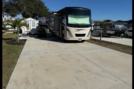 Kenneth's Thor Motor Coach Windsport Class A