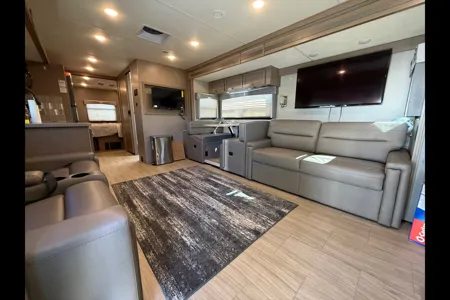 Kenneth's Thor Motor Coach Windsport Class A