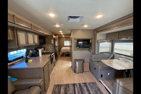 Kenneth's Thor Motor Coach Windsport Class A