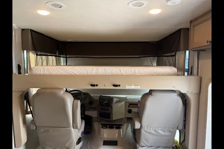 Kenneth's Thor Motor Coach Windsport Class A