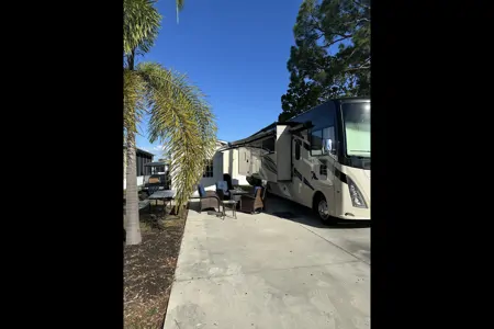 Family Motorhome at Sun Outdoors Sleeps 8! RV stays on Annual Lot