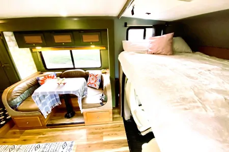 🍀 Leprechaun Bark 🍀 Unlimited Family Adventures • Just 30K Miles