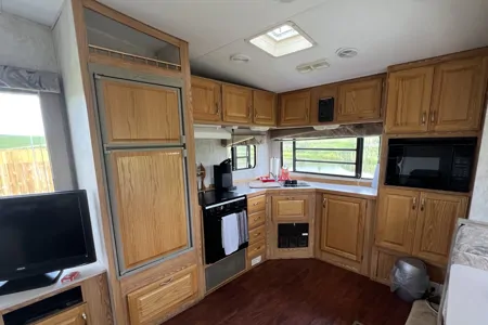 The Mariposa’s Gulf Stream Sea Hawk 29’ Fifth Wheel