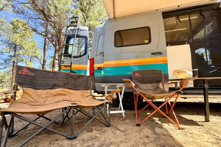 Winnebago Revel 44E Class B