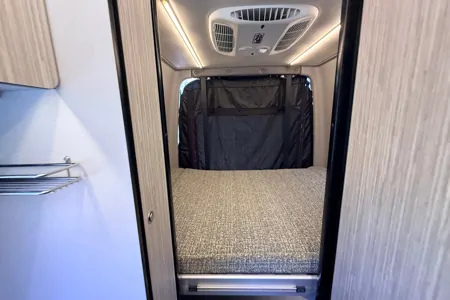 Winnebago Revel 44E Class B
