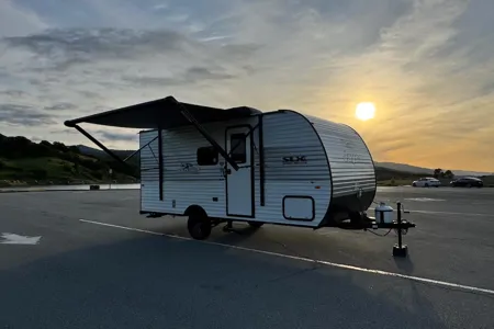 Levi’s Easy Tow Family Camper