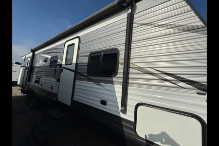 Joseph's Jayco Jay Flight 32BHDS Travel Trailer