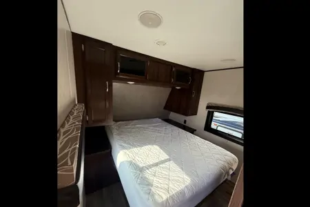 Joseph's Jayco Jay Flight 32BHDS Travel Trailer