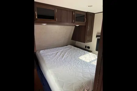 Joseph's Jayco Jay Flight 32BHDS Travel Trailer