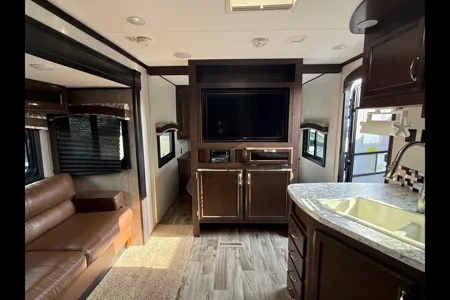 Joseph's Jayco Jay Flight 32BHDS Travel Trailer