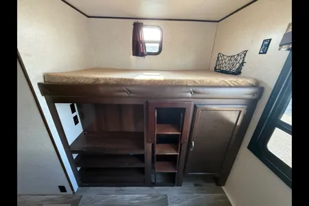 Joseph's Jayco Jay Flight 32BHDS Travel Trailer