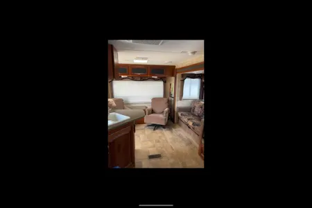 6 PPL~ Keystone Cougar Travel Trailer