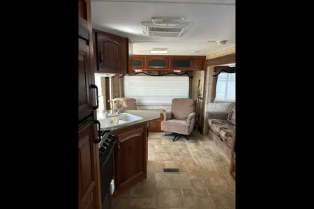 6 PPL~ Keystone Cougar Travel Trailer