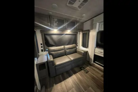 COUGAR 31GRLS Fifth Wheel CL 110