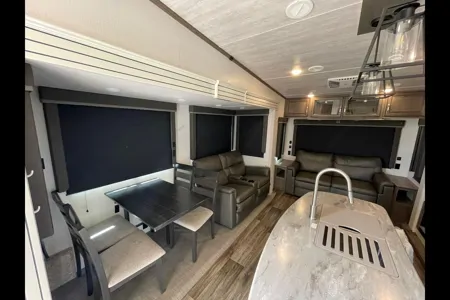 COUGAR 31GRLS Fifth Wheel CL 110