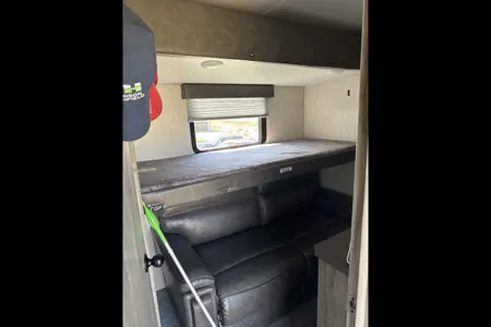 Robyn's Forest River Suite3660 Fifth Wheel