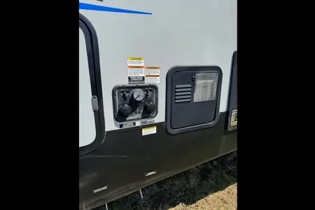 Robyn's Forest River Suite3660 Fifth Wheel