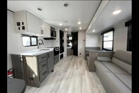 Jodi and Jerry’s Highland Ridge 26ft. Bunk House