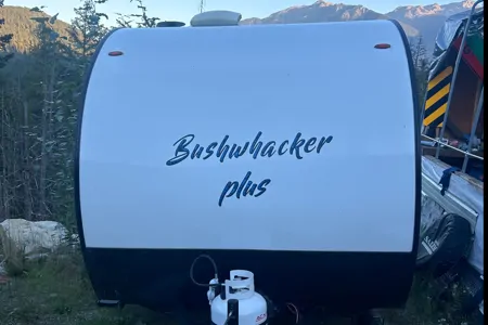 Jacob's Braxton Creek Bushwhacker 15ds Travel Trailer