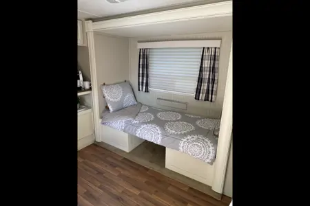 Cozy couple’s camper with room for 1 more!