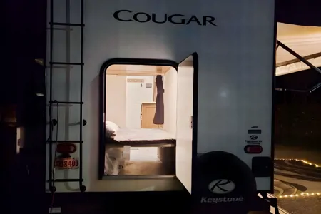 Keith's Keystone 29BHS Cougar Travel Trailer