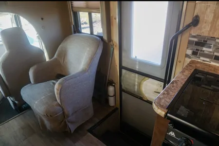 Thor Motor Coach Freedom Elite 23H Class C