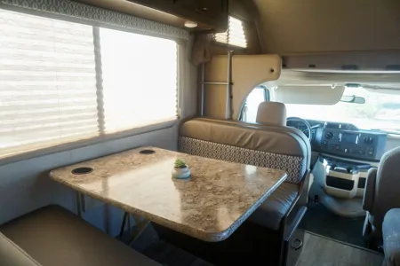 Thor Motor Coach Freedom Elite 23H Class C