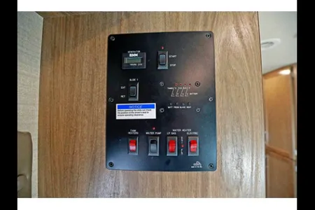 ENJOY with Jayco Redhawk Classe C