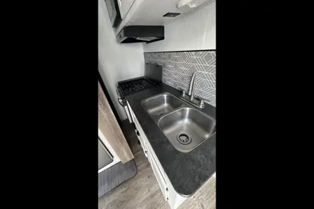 Sinu's Heartland Trail Runner Travel Trailer