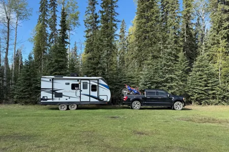 Happy Camper Shadow Cruiser 193MBS – Easy Tow, Fully Equipped