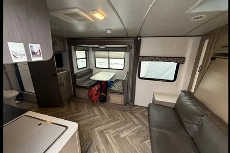 Happy Camper Shadow Cruiser 193MBS – Easy Tow, Fully Equipped