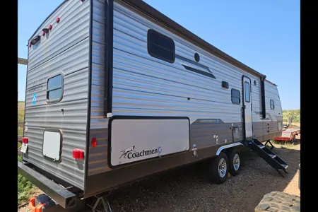 Mini Home on Wheels - 24' Coachmen Catalina Legacy