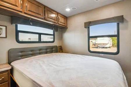 2020 Jayco Greyhawk: Spacious, Comfort& Fun!