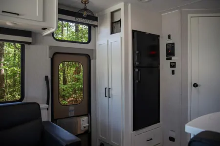 A02 - 10 Person w/ Bunk - The RV Rental Factory