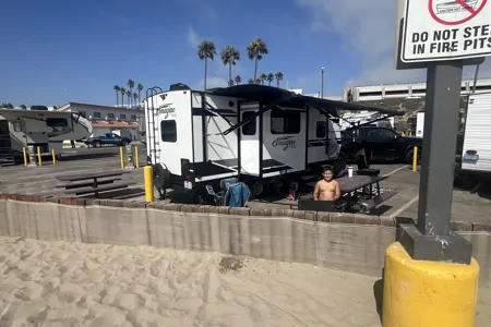 Vartan's Grand Design Imagine 22RBE Travel Trailer