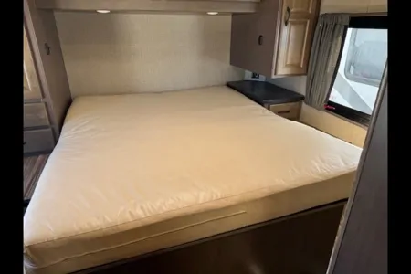 Luxury Winnebago 328qr Class C Motorhome !