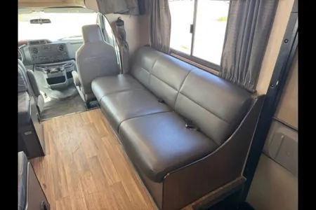 Luxury Winnebago 328qr Class C Motorhome !